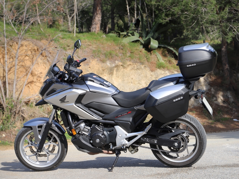 SHAD Vrchní kufr na motorku SH40 hliníkový vzhled